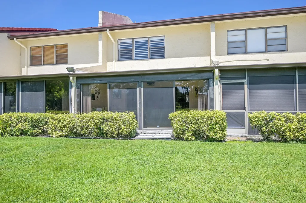 21207 Lago Circle Boca Raton FL 33433