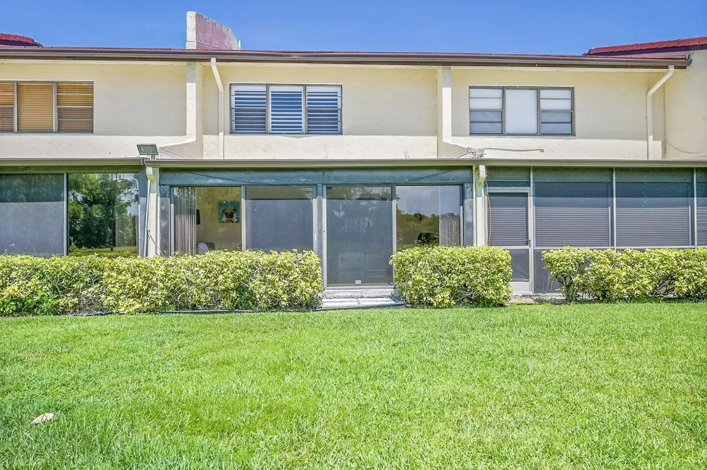 21207 Lago Circle Boca Raton FL 33433