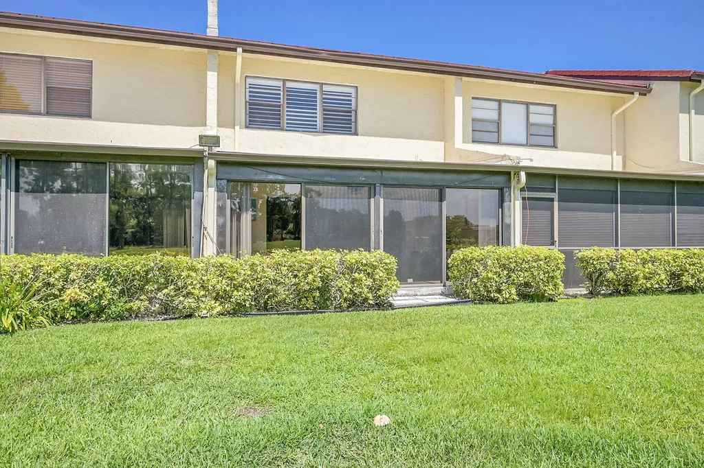 21207 Lago Circle Boca Raton FL 33433