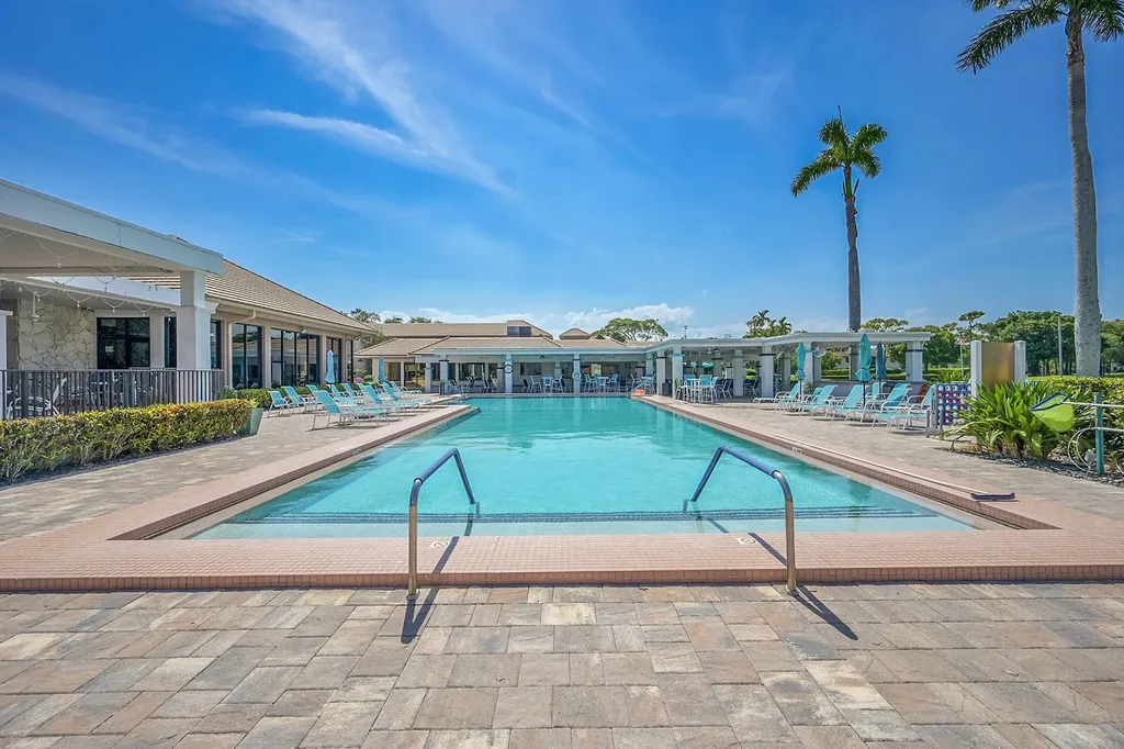 21207 Lago Circle Boca Raton FL 33433