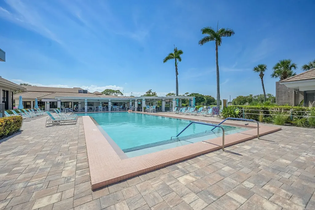 21207 Lago Circle Boca Raton FL 33433