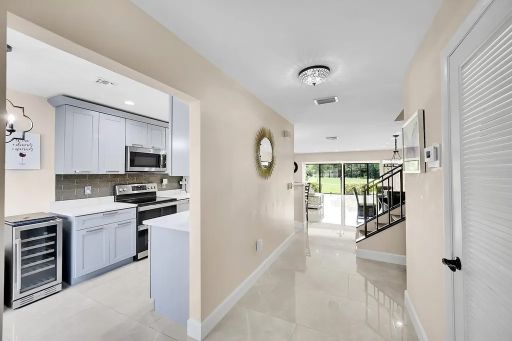 21207 Lago Circle Boca Raton FL 33433