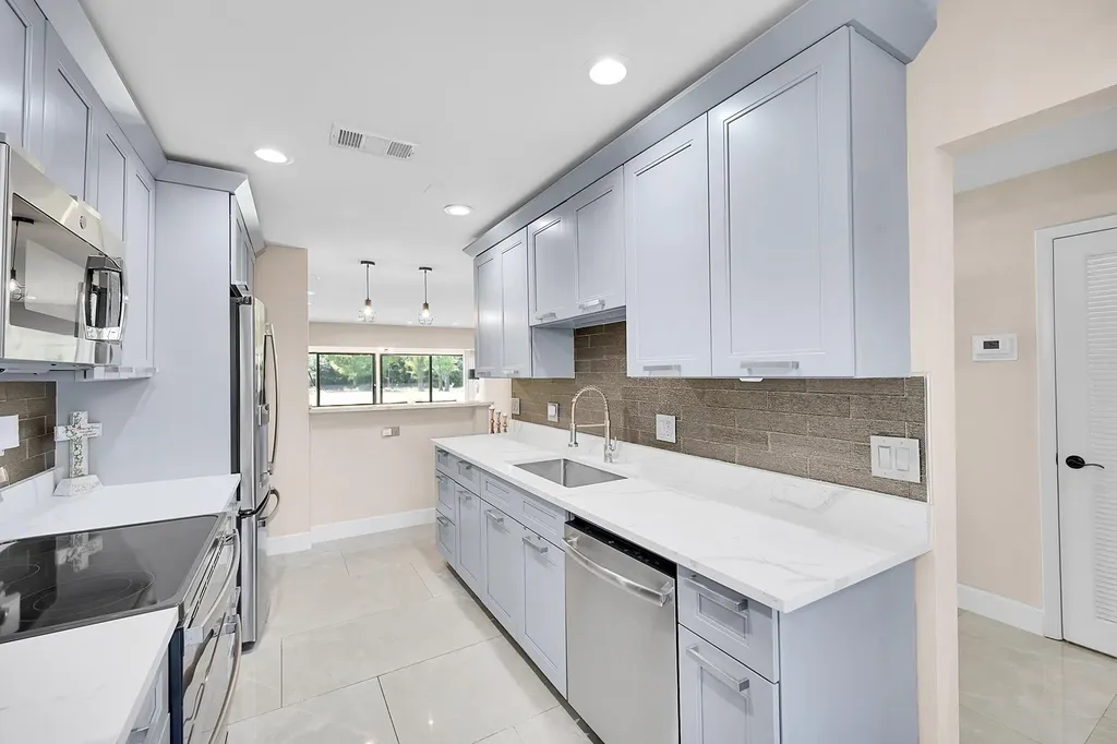 21207 Lago Circle Boca Raton FL 33433