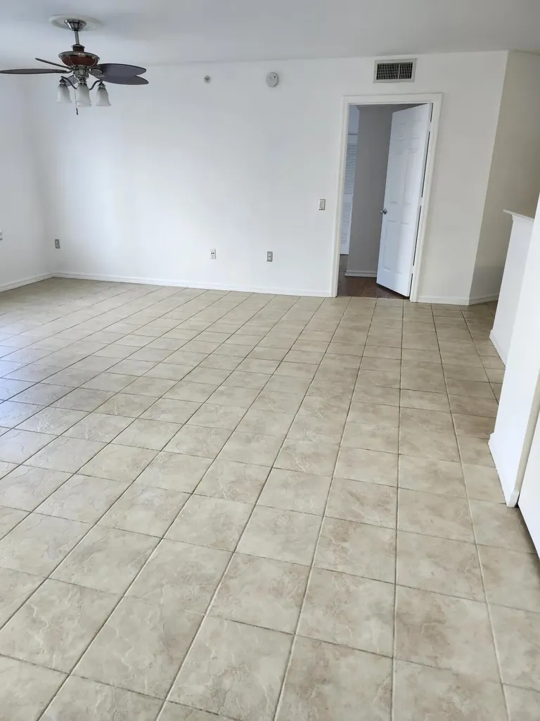 802 Villa Circle Boynton Beach FL 33435