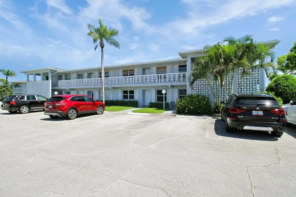 2730 SW 13th Street Delray Beach FL 33445