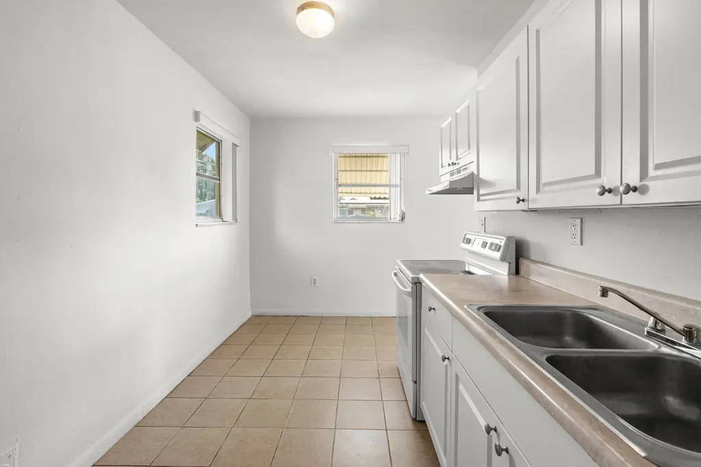1410 N 69th Avenue Hollywood FL 33024