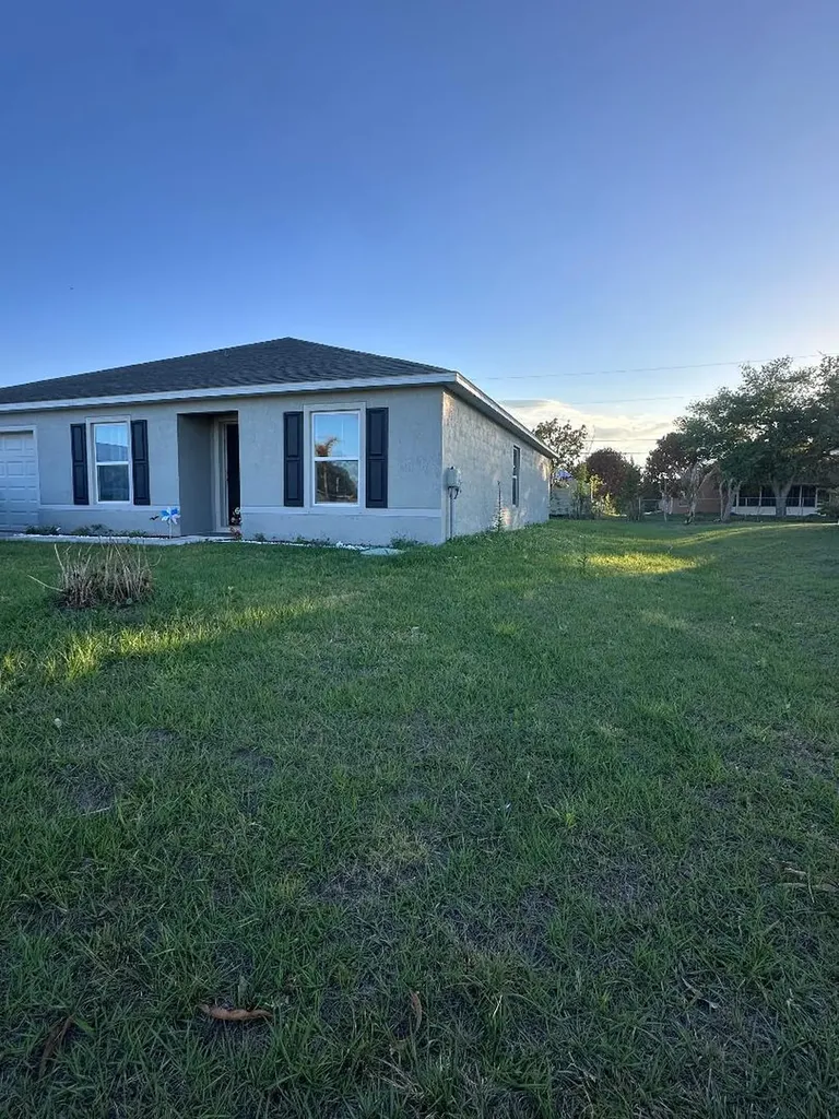 1782 SW Gloria Lane Port St Lucie FL 34953