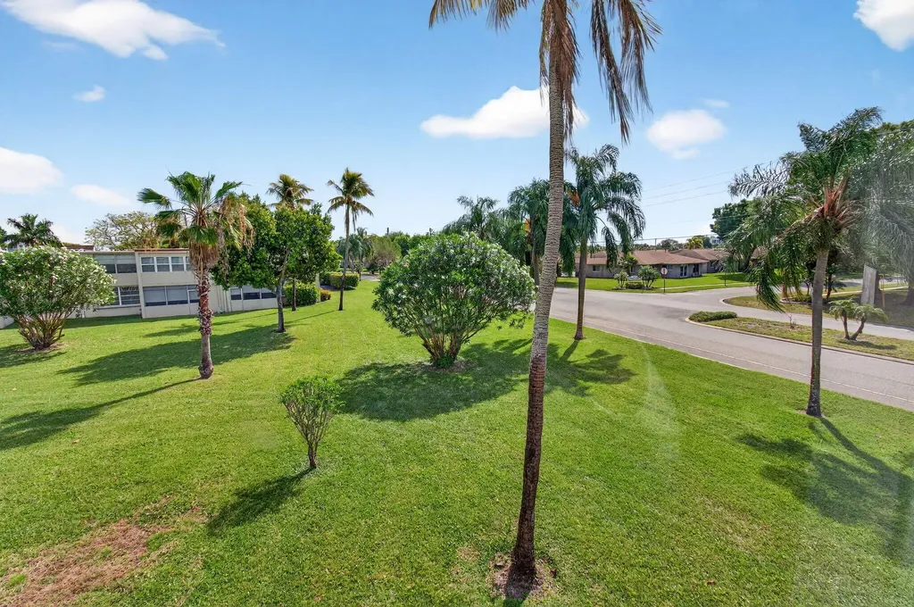 9 Willowbrook Lane Delray Beach FL 33446