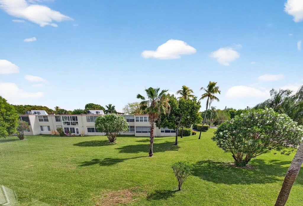 9 Willowbrook Lane Delray Beach FL 33446