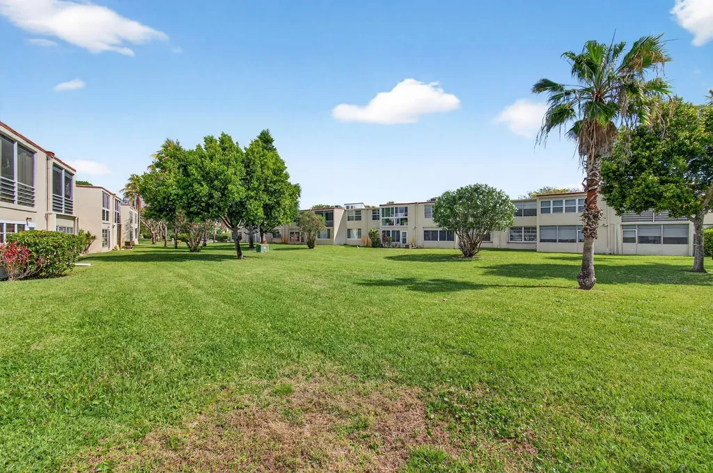 9 Willowbrook Lane Delray Beach FL 33446