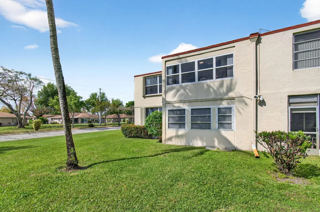 9 Willowbrook Lane Delray Beach FL 33446