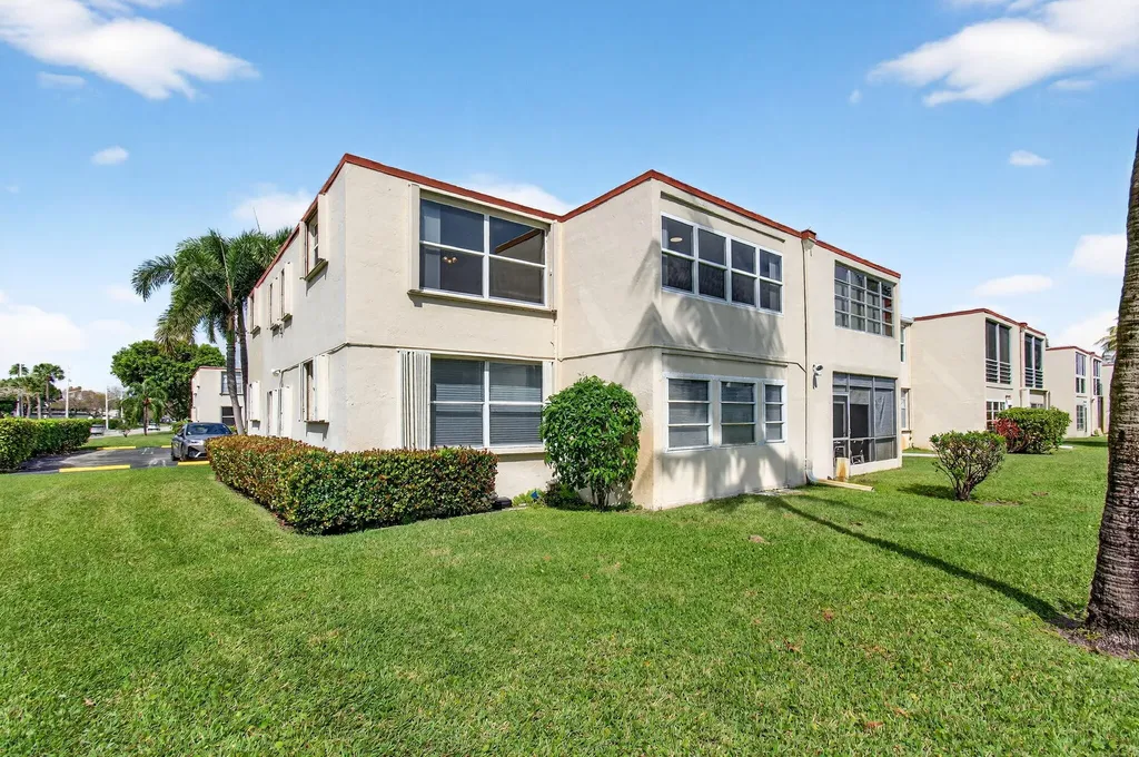 9 Willowbrook Lane Delray Beach FL 33446
