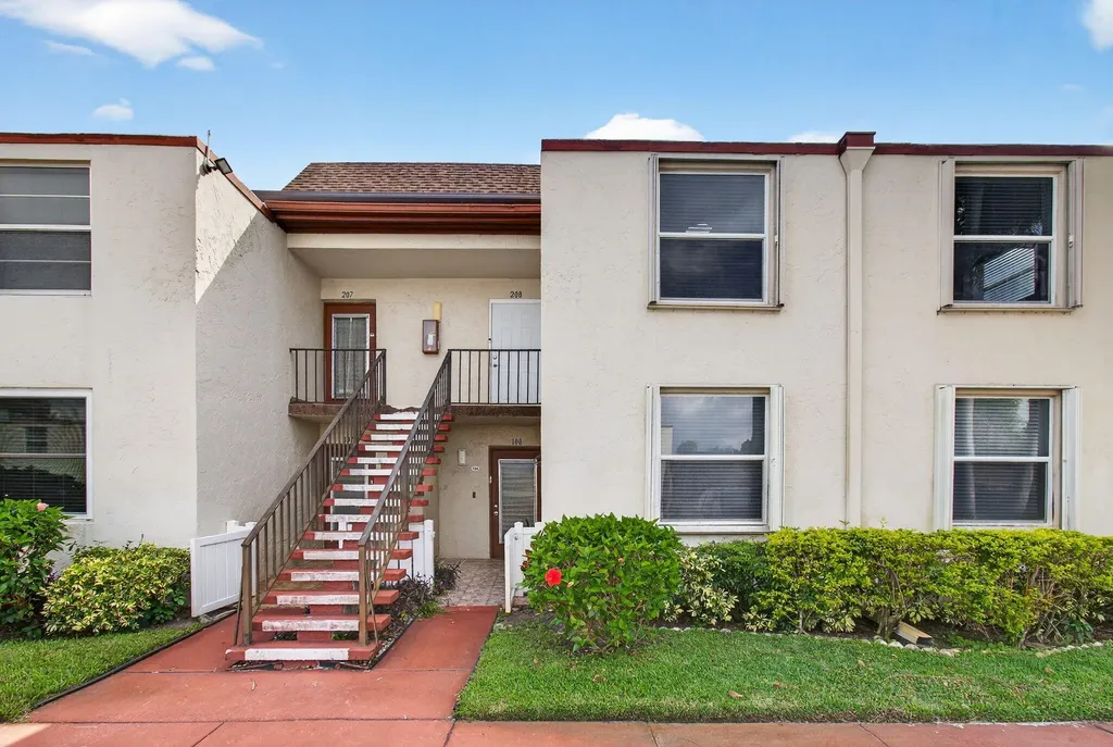 9 Willowbrook Lane Delray Beach FL 33446