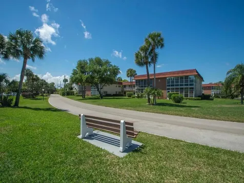 95 Spring Lake Drive Vero Beach FL 32962