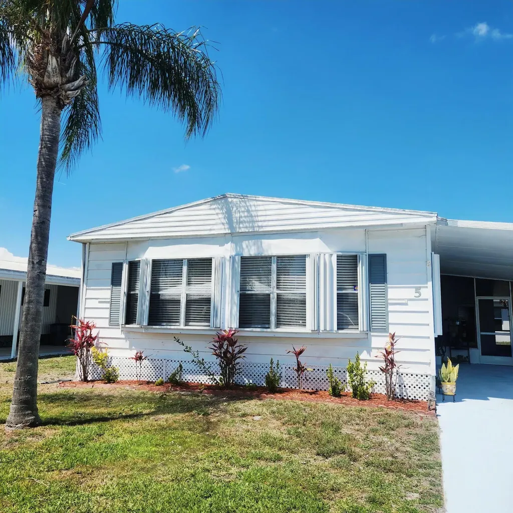 5 El Portal Lane Port St Lucie FL 34952