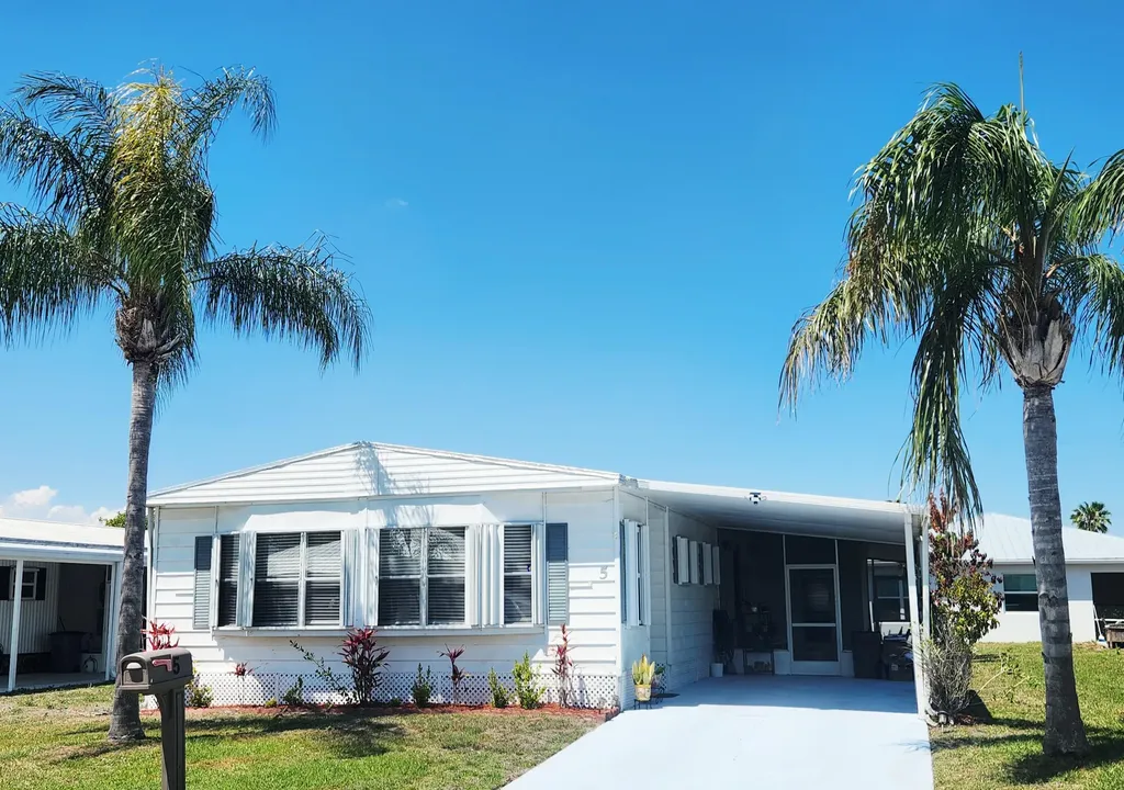 5 El Portal Lane Port St Lucie FL 34952