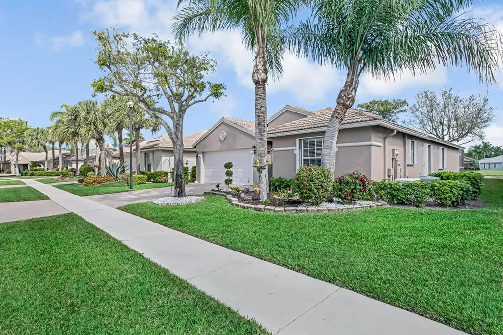 8075 Duomo Circle Boynton Beach FL 33472