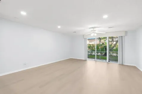 7107 Woodmont Way Tamarac FL 33321