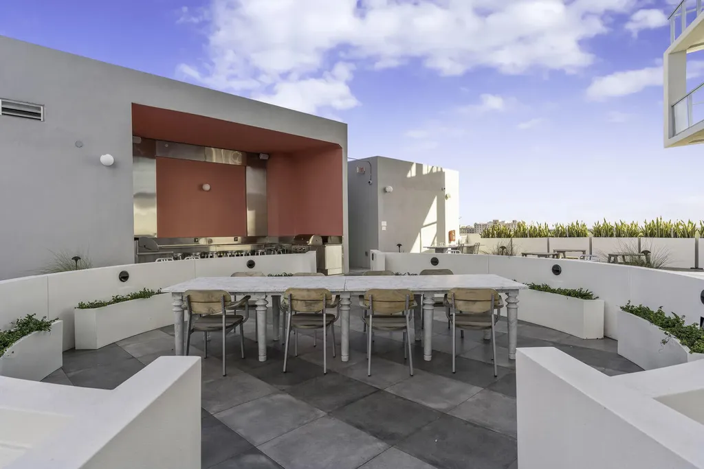2000 Metropica Way Sunrise FL 33323