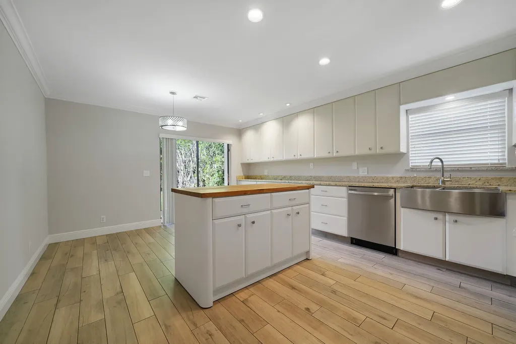683 Dover Street Boca Raton FL 33487
