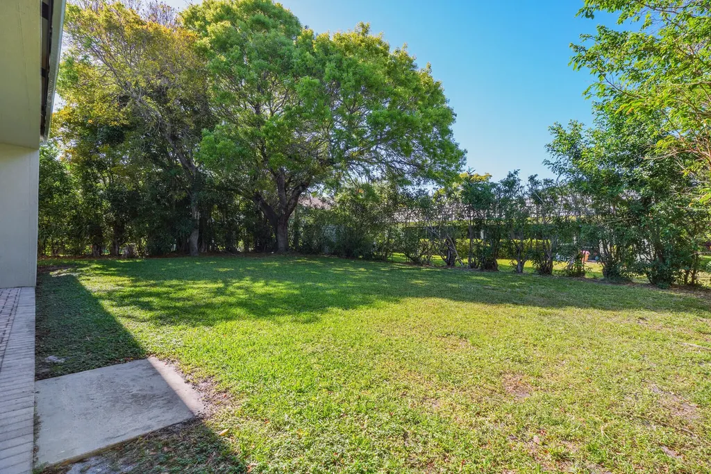 683 Dover Street Boca Raton FL 33487