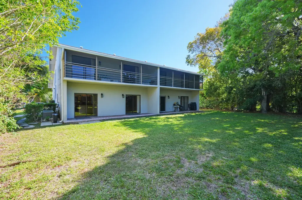 683 Dover Street Boca Raton FL 33487