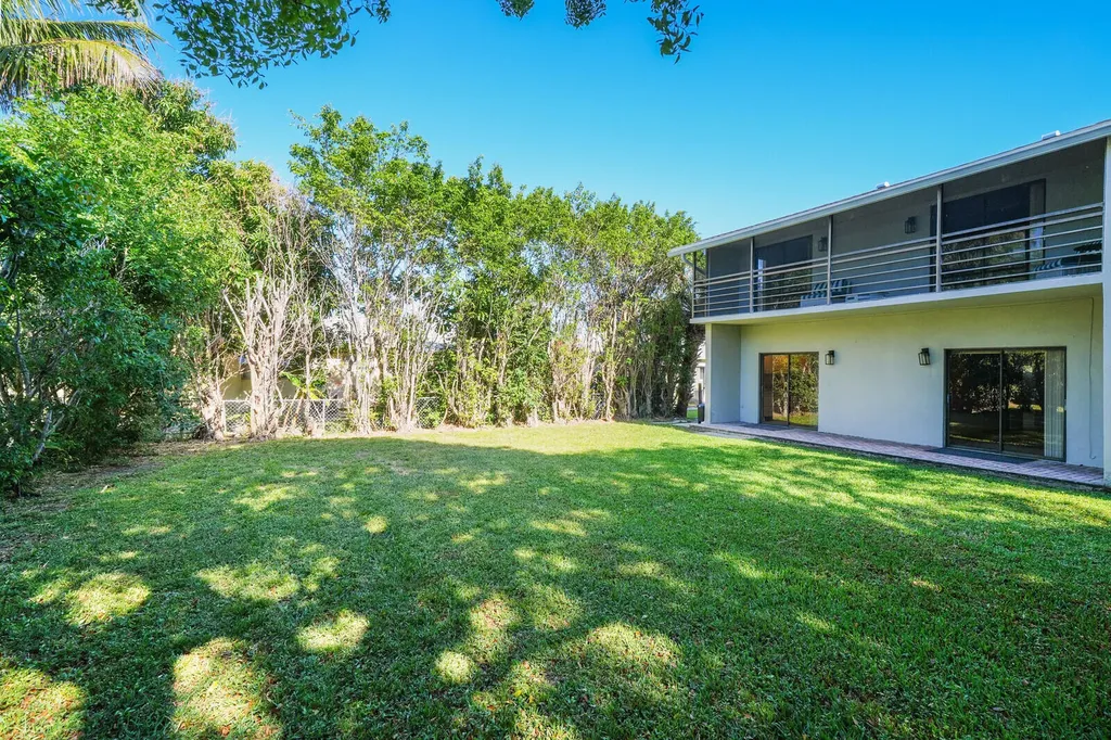 683 Dover Street Boca Raton FL 33487