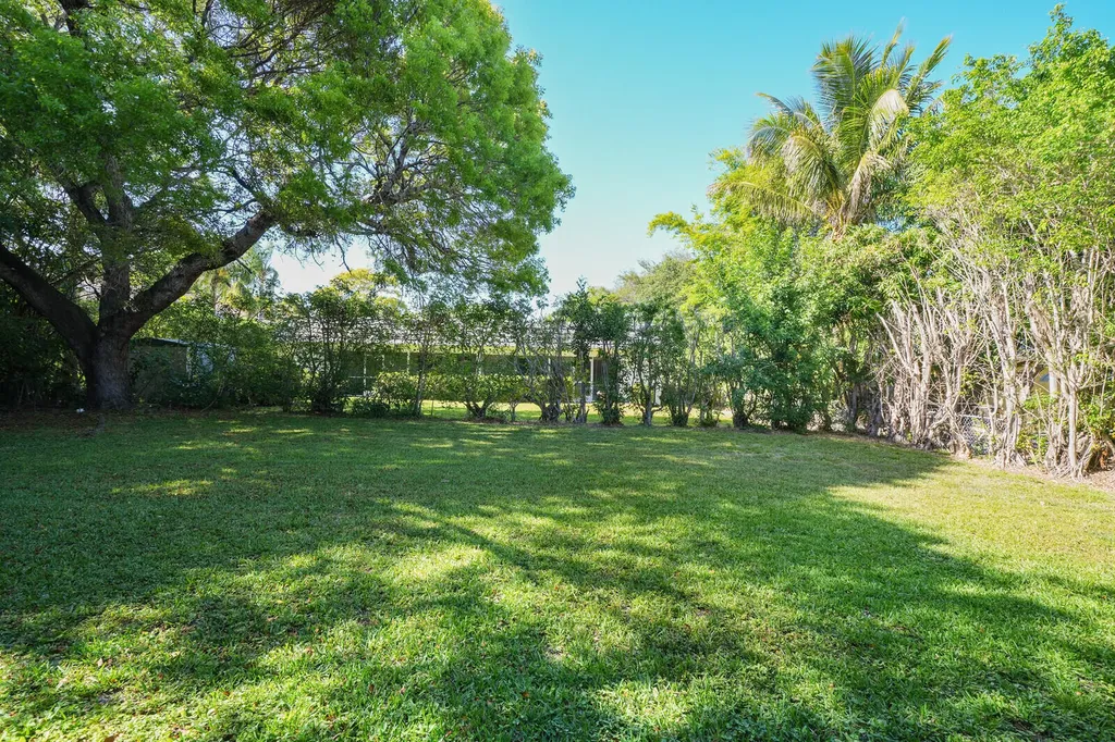 683 Dover Street Boca Raton FL 33487