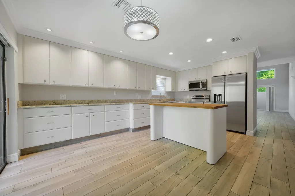 683 Dover Street Boca Raton FL 33487