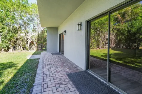 683 Dover Street Boca Raton FL 33487