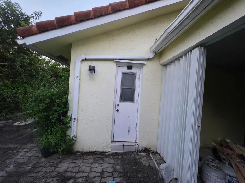4977 NW 97th Drive Coral Springs FL 33076