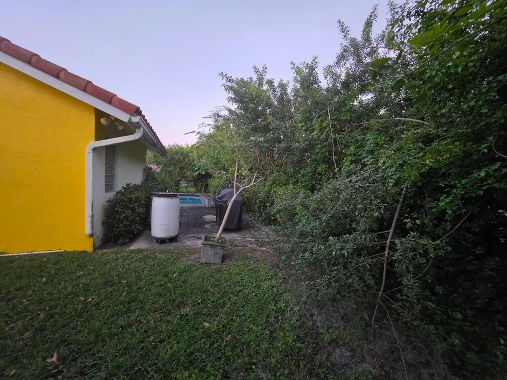 4977 NW 97th Drive Coral Springs FL 33076