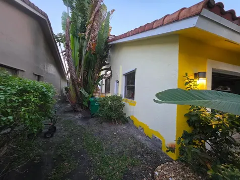 4977 NW 97th Drive Coral Springs FL 33076