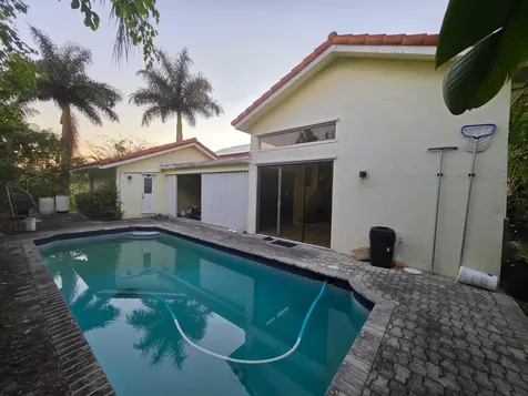 4977 NW 97th Drive Coral Springs FL 33076