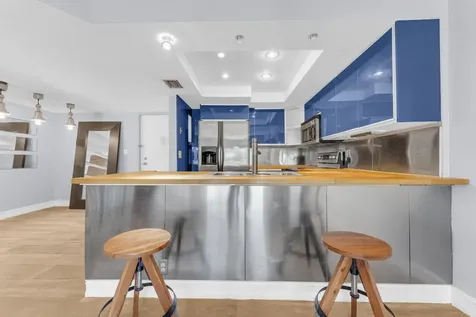 3004 NE 5th Terrace Wilton Manors FL 33334