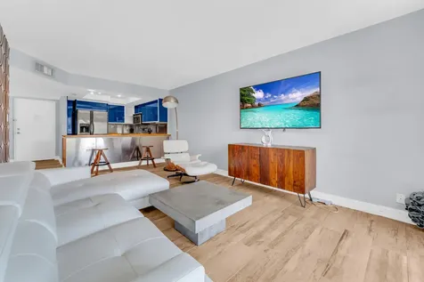 3004 NE 5th Terrace Wilton Manors FL 33334