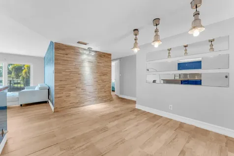 3004 NE 5th Terrace Wilton Manors FL 33334
