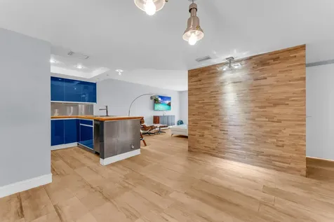 3004 NE 5th Terrace Wilton Manors FL 33334