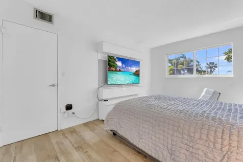 3004 NE 5th Terrace Wilton Manors FL 33334
