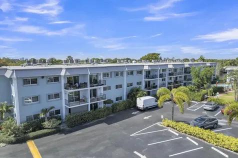3004 NE 5th Terrace Wilton Manors FL 33334