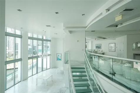 350 S Miami Avenue Miami FL 33130