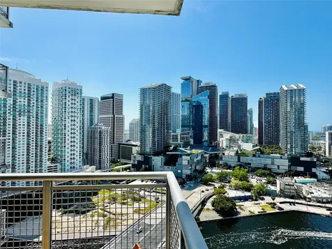 350 S Miami Avenue Miami FL 33130