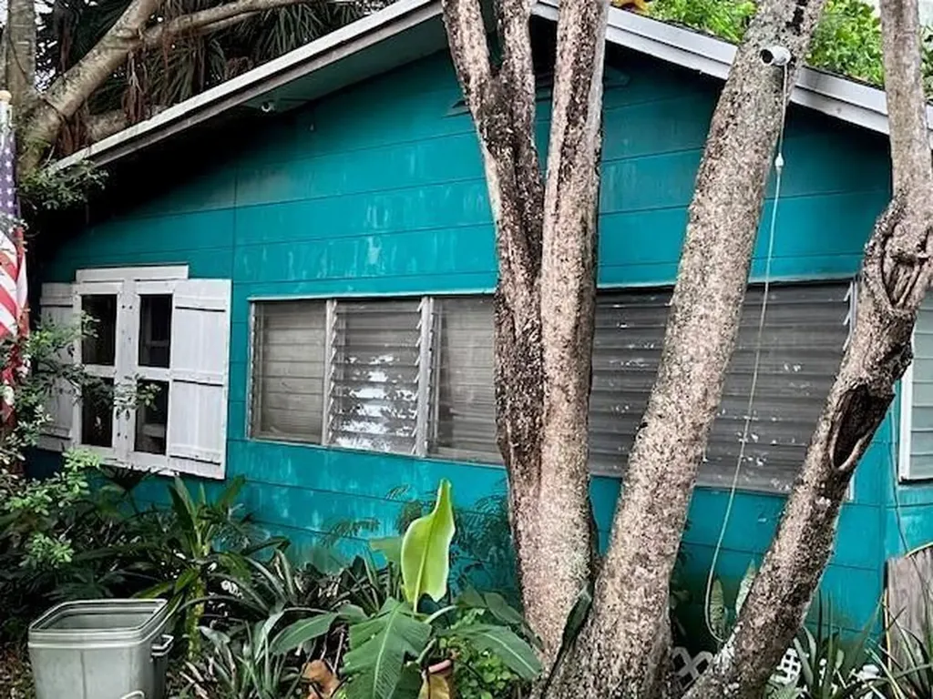 2424 Monroe Street Hollywood FL 33020