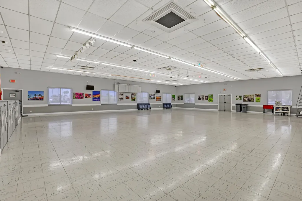 2747 E Dudley Drive Drive E West Palm Beach FL 33415