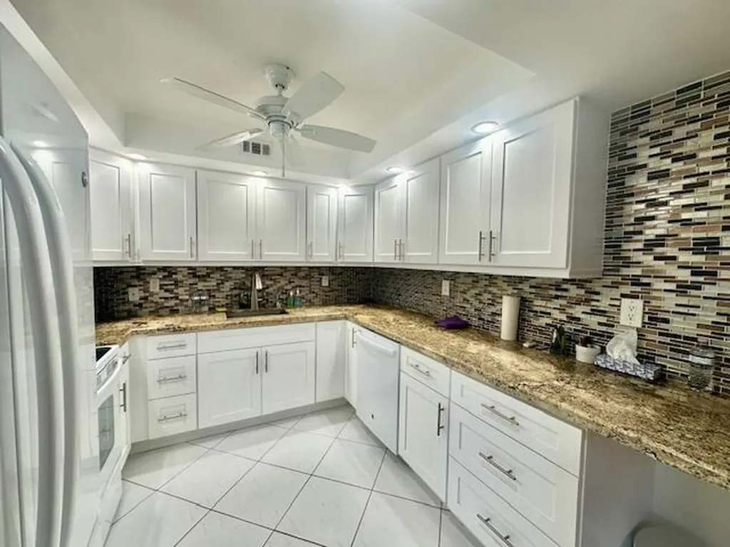 2034 Newcastle B Boca Raton FL 33434