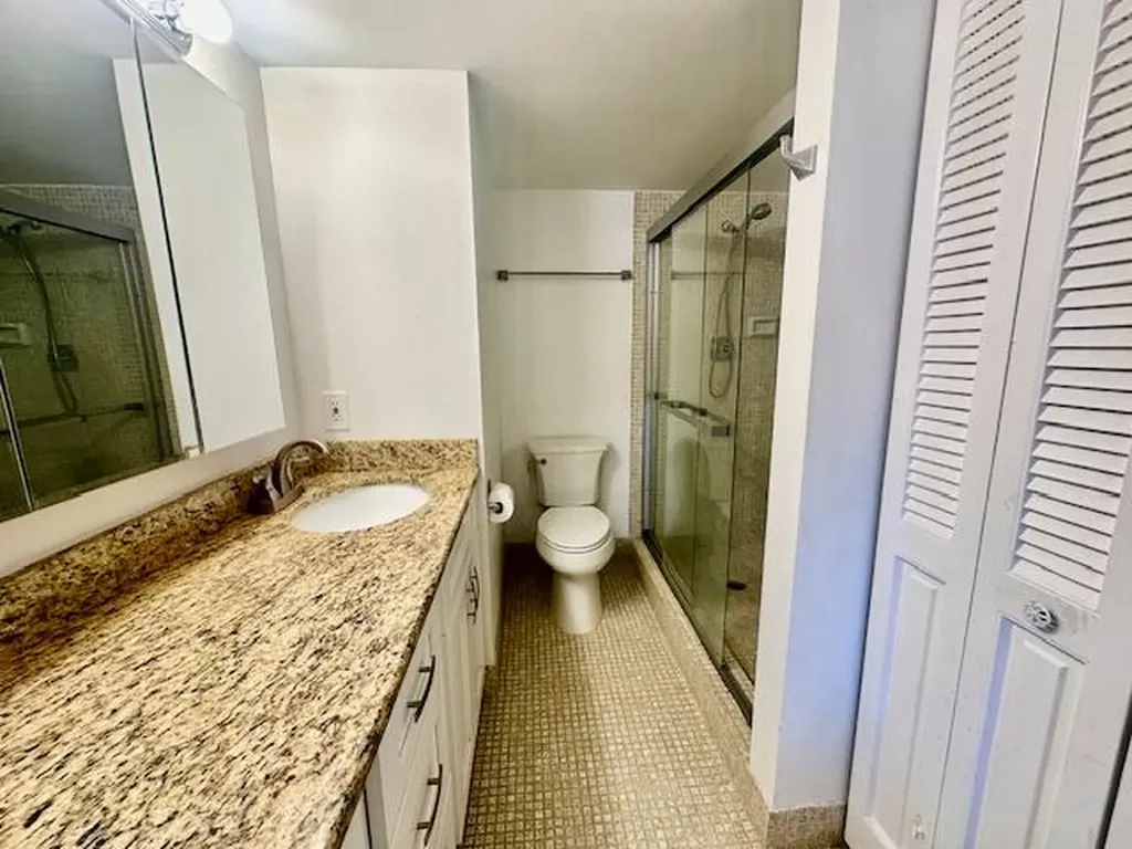 2034 Newcastle B Boca Raton FL 33434
