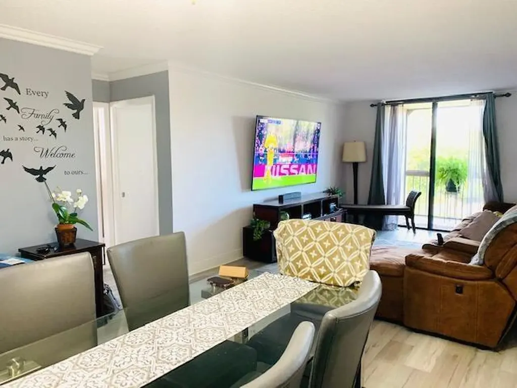 737 SE 1st Way Deerfield Beach FL 33441