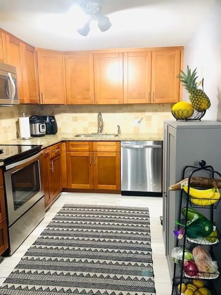 737 SE 1st Way Deerfield Beach FL 33441