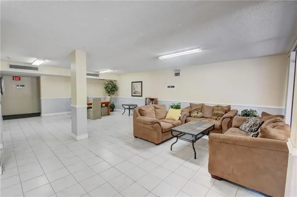 737 SE 1st Way Deerfield Beach FL 33441