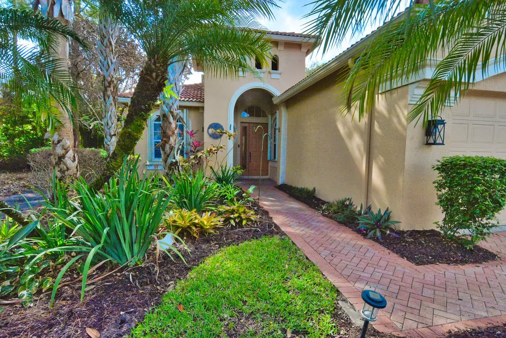 9005 Pumpkin Ridge Port St Lucie FL 34986